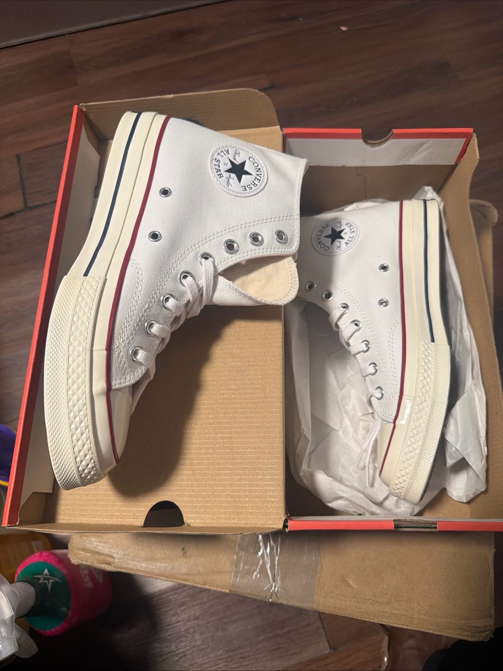 Converse Chuck 70 Hi High Top Lace Up White/Ivory/Red   Sz 7.5 Men. Women Sz 9.5